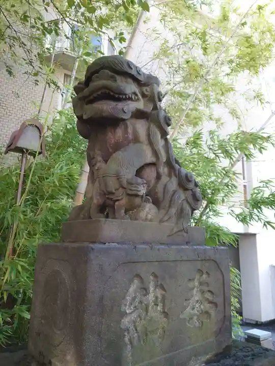 雉子神社の狛犬