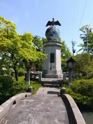 櫟原神社の{uncategorized: "未分類", other: "その他", undefined: "問題あり", building: "その他建物", grave: "お墓", sacred_gate: "鳥居", guardian: "狛犬", statue: "像", buddha: "仏像", history: "歴史", nature: "自然", garden: "庭園", animal: "動物", pagoda: "塔", temizu: "手水舎", mountain_gate: "山門・神門", sanctuary: "本殿・本堂", subordinate: "末社・摂社", art: "芸術", scenery: "景色", jizo: "地蔵", ema: "絵馬", goshuin: "御朱印", omikuji: "おみくじ", items: "授与品その他", amulet: "お守り", goshuincho: "御朱印帳", eats: "食事", festival: "お祭り", votive_dance: "神楽", shichigosan: "七五三参", wedding: "結婚式", experience: "体験その他", initially: "初詣", around: "周辺", anti_infection: "感染症対策"}