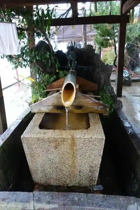 射楯兵主神社の手水舎