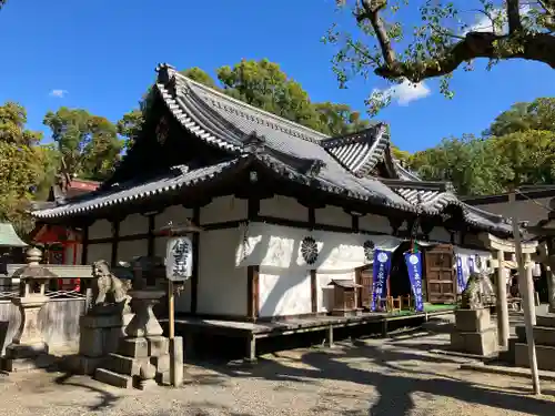 泉穴師神社の本殿