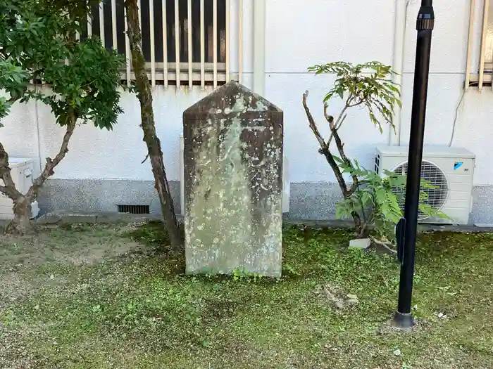 泉井上神社の建物その他