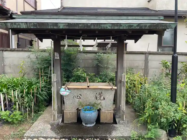 東玉川神社の手水舎