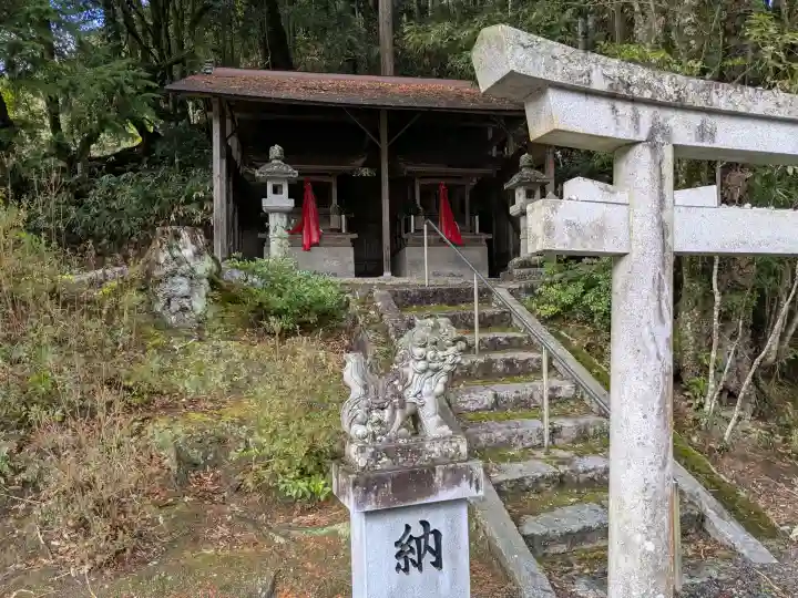 天満神社の{uncategorized: "未分類", other: "その他", undefined: "問題あり", building: "その他建物", grave: "お墓", sacred_gate: "鳥居", guardian: "狛犬", statue: "像", buddha: "仏像", history: "歴史", nature: "自然", garden: "庭園", animal: "動物", pagoda: "塔", temizu: "手水舎", mountain_gate: "山門・神門", sanctuary: "本殿・本堂", subordinate: "末社・摂社", art: "芸術", scenery: "景色", jizo: "地蔵", ema: "絵馬", goshuin: "御朱印", omikuji: "おみくじ", items: "授与品その他", amulet: "お守り", goshuincho: "御朱印帳", eats: "食事", festival: "お祭り", votive_dance: "神楽", shichigosan: "七五三参", wedding: "結婚式", experience: "体験その他", initially: "初詣", around: "周辺", anti_infection: "感染症対策"}