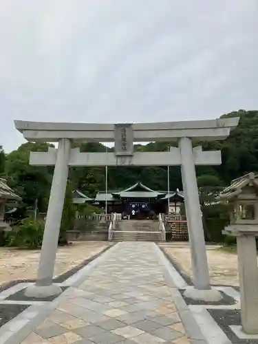 鶴羽根神社の鳥居