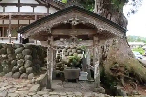 白山神社（長滝神社・白山長瀧神社・長滝白山神社）の手水舎