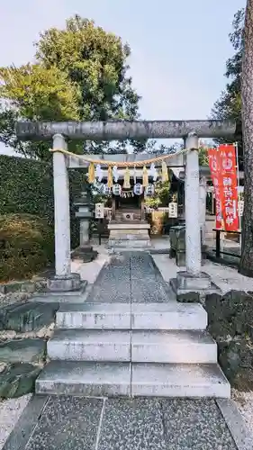 中野沼袋氷川神社の鳥居