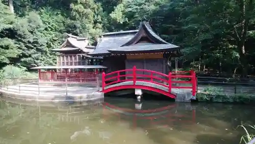 巌島神社の本殿