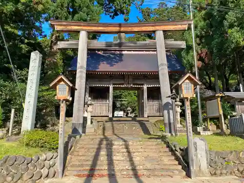 鳥海山大物忌神社蕨岡口ノ宮の鳥居