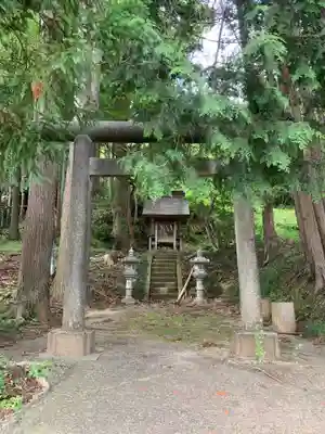 神社（名称不明）の鳥居