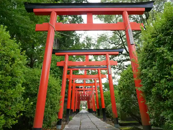 尾曳稲荷神社の鳥居