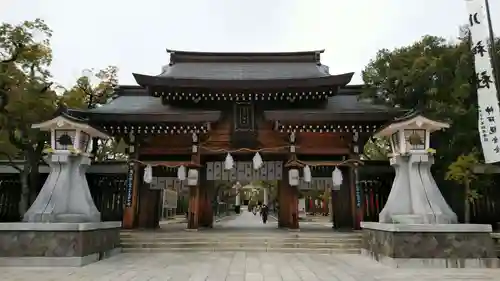 湊川神社の山門・神門