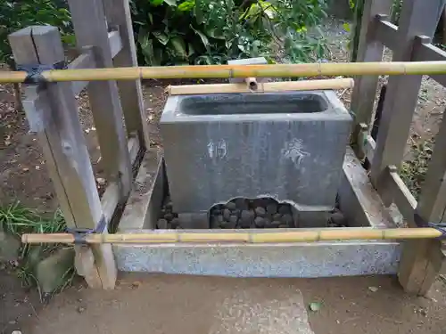 由比若宮（元鶴岡八幡宮）の手水舎