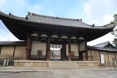 法隆寺の山門・神門