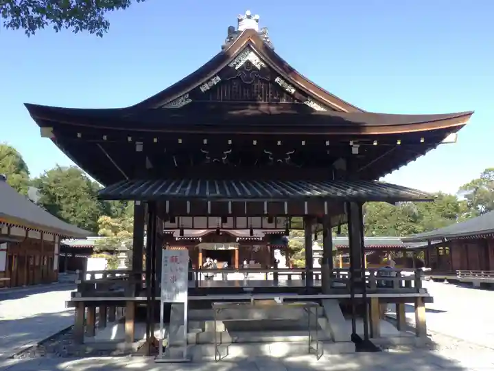 城南宮の本殿・本堂