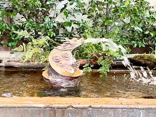 小野照崎神社の手水