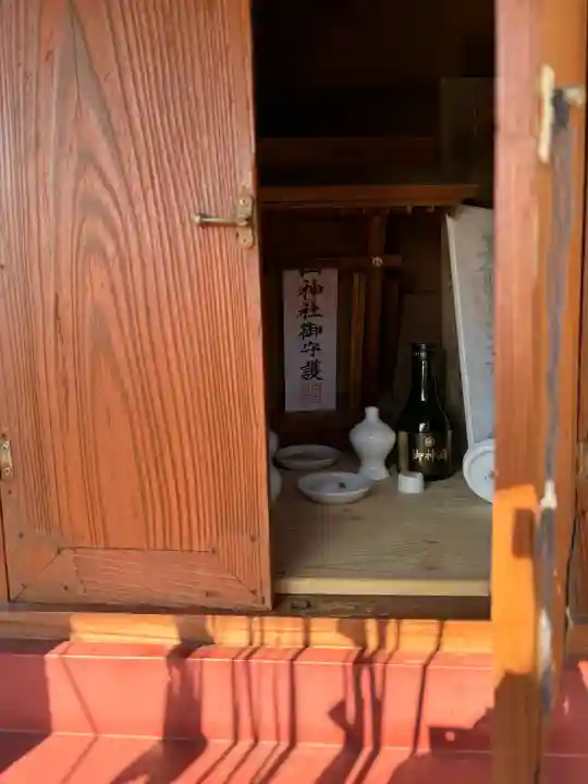 白山神社の{uncategorized: "未分類", other: "その他", undefined: "問題あり", building: "その他建物", grave: "お墓", sacred_gate: "鳥居", guardian: "狛犬", statue: "像", buddha: "仏像", history: "歴史", nature: "自然", garden: "庭園", animal: "動物", pagoda: "塔", temizu: "手水舎", mountain_gate: "山門・神門", sanctuary: "本殿・本堂", subordinate: "末社・摂社", art: "芸術", scenery: "景色", jizo: "地蔵", ema: "絵馬", goshuin: "御朱印", omikuji: "おみくじ", items: "授与品その他", amulet: "お守り", goshuincho: "御朱印帳", eats: "食事", festival: "お祭り", votive_dance: "神楽", shichigosan: "七五三参", wedding: "結婚式", experience: "体験その他", initially: "初詣", around: "周辺", anti_infection: "感染症対策"}