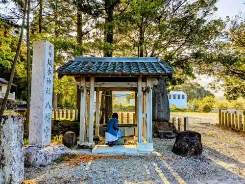 八幡神社の手水