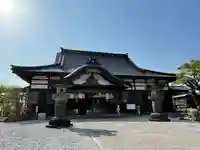 法長寺の本殿・本堂