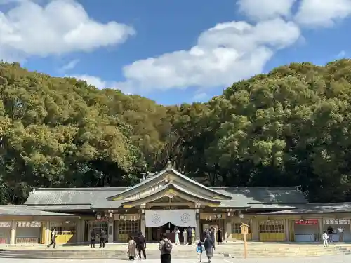 福岡縣護國神社の{uncategorized: "未分類", other: "その他", undefined: "問題あり", building: "その他建物", grave: "お墓", sacred_gate: "鳥居", guardian: "狛犬", statue: "像", buddha: "仏像", history: "歴史", nature: "自然", garden: "庭園", animal: "動物", pagoda: "塔", temizu: "手水舎", mountain_gate: "山門・神門", sanctuary: "本殿・本堂", subordinate: "末社・摂社", art: "芸術", scenery: "景色", jizo: "地蔵", ema: "絵馬", goshuin: "御朱印", omikuji: "おみくじ", items: "授与品その他", amulet: "お守り", goshuincho: "御朱印帳", eats: "食事", festival: "お祭り", votive_dance: "神楽", shichigosan: "七五三参", wedding: "結婚式", experience: "体験その他", initially: "初詣", around: "周辺", anti_infection: "感染症対策"}
