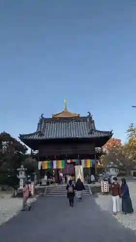 八事山 興正寺の山門・神門