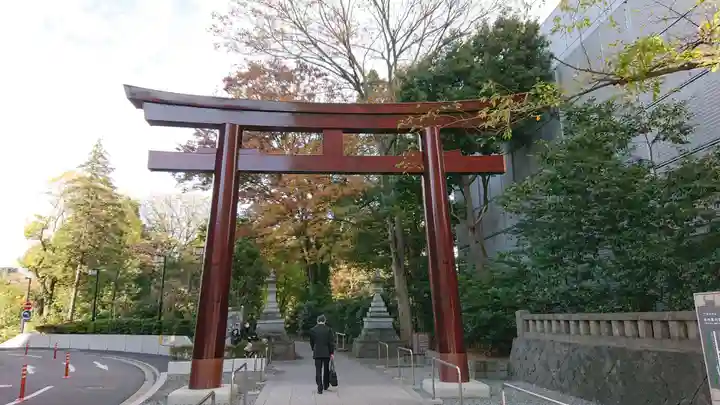 東郷神社の鳥居