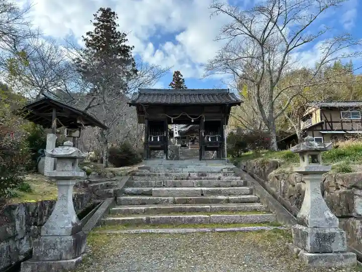 皷神社の{uncategorized: "未分類", other: "その他", undefined: "問題あり", building: "その他建物", grave: "お墓", sacred_gate: "鳥居", guardian: "狛犬", statue: "像", buddha: "仏像", history: "歴史", nature: "自然", garden: "庭園", animal: "動物", pagoda: "塔", temizu: "手水舎", mountain_gate: "山門・神門", sanctuary: "本殿・本堂", subordinate: "末社・摂社", art: "芸術", scenery: "景色", jizo: "地蔵", ema: "絵馬", goshuin: "御朱印", omikuji: "おみくじ", items: "授与品その他", amulet: "お守り", goshuincho: "御朱印帳", eats: "食事", festival: "お祭り", votive_dance: "神楽", shichigosan: "七五三参", wedding: "結婚式", experience: "体験その他", initially: "初詣", around: "周辺", anti_infection: "感染症対策"}