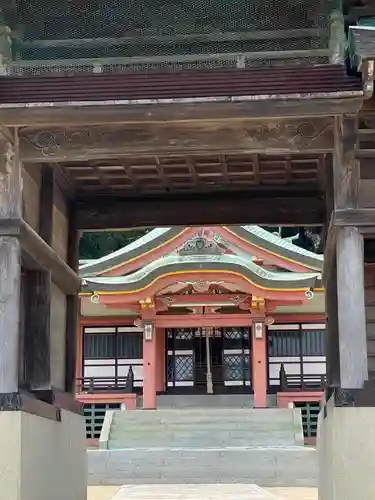 由良湊神社の山門・神門