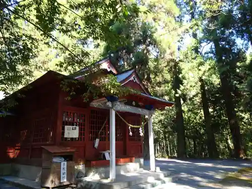 安良神社の本殿