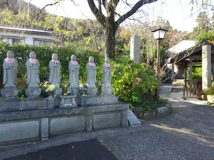 龍泉寺の地蔵