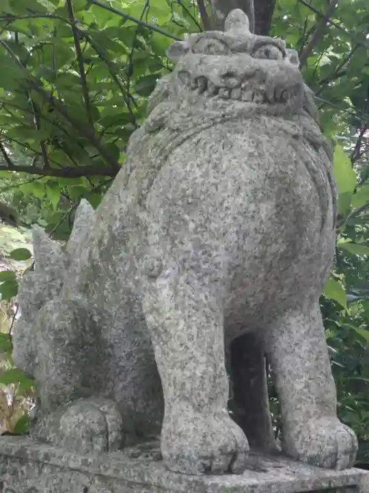 大豊神社の狛犬
