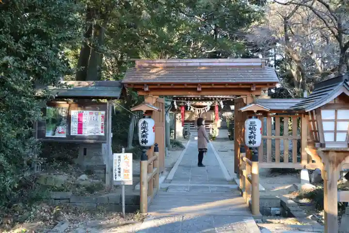 三嶋神社の山門・神門