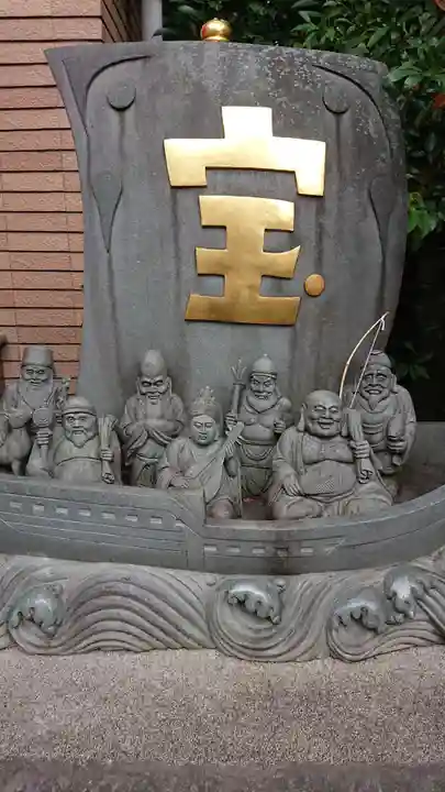 十番稲荷神社の像