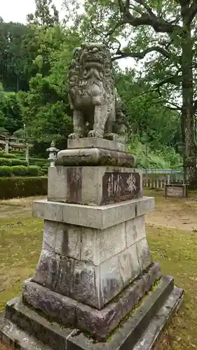 高雄神社の狛犬