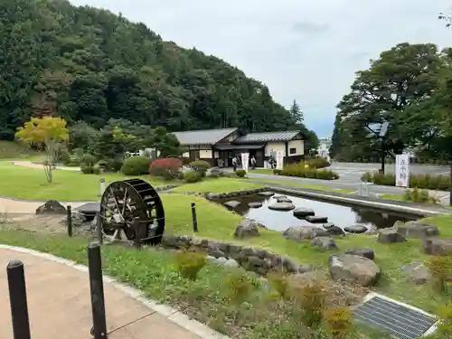 諏訪大社上社前宮(長野県)