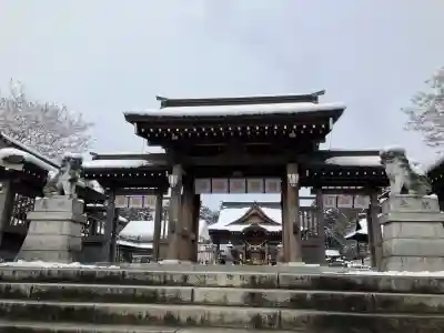 白鷺神社の{uncategorized: "未分類", other: "その他", undefined: "問題あり", building: "その他建物", grave: "お墓", sacred_gate: "鳥居", guardian: "狛犬", statue: "像", buddha: "仏像", history: "歴史", nature: "自然", garden: "庭園", animal: "動物", pagoda: "塔", temizu: "手水舎", mountain_gate: "山門・神門", sanctuary: "本殿・本堂", subordinate: "末社・摂社", art: "芸術", scenery: "景色", jizo: "地蔵", ema: "絵馬", goshuin: "御朱印", omikuji: "おみくじ", items: "授与品その他", amulet: "お守り", goshuincho: "御朱印帳", eats: "食事", festival: "お祭り", votive_dance: "神楽", shichigosan: "七五三参", wedding: "結婚式", experience: "体験その他", initially: "初詣", around: "周辺", anti_infection: "感染症対策"}