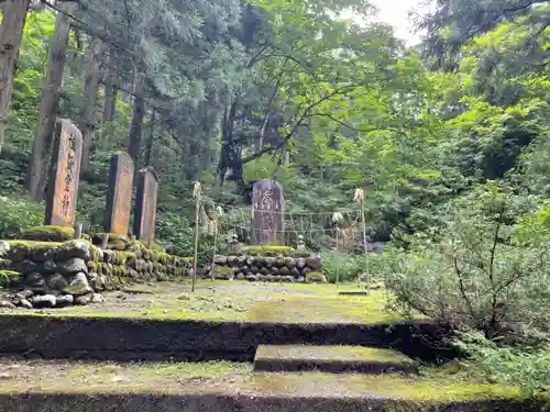 八海山尊神社のその他建物