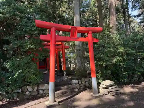 劒神社の{uncategorized: "未分類", other: "その他", undefined: "問題あり", building: "その他建物", grave: "お墓", sacred_gate: "鳥居", guardian: "狛犬", statue: "像", buddha: "仏像", history: "歴史", nature: "自然", garden: "庭園", animal: "動物", pagoda: "塔", temizu: "手水舎", mountain_gate: "山門・神門", sanctuary: "本殿・本堂", subordinate: "末社・摂社", art: "芸術", scenery: "景色", jizo: "地蔵", ema: "絵馬", goshuin: "御朱印", omikuji: "おみくじ", items: "授与品その他", amulet: "お守り", goshuincho: "御朱印帳", eats: "食事", festival: "お祭り", votive_dance: "神楽", shichigosan: "七五三参", wedding: "結婚式", experience: "体験その他", initially: "初詣", around: "周辺", anti_infection: "感染症対策"}