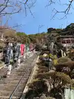 建長寺 半僧坊の{uncategorized: "未分類", other: "その他", undefined: "問題あり", building: "その他建物", grave: "お墓", sacred_gate: "鳥居", guardian: "狛犬", statue: "像", buddha: "仏像", history: "歴史", nature: "自然", garden: "庭園", animal: "動物", pagoda: "塔", temizu: "手水舎", mountain_gate: "山門・神門", sanctuary: "本殿・本堂", subordinate: "末社・摂社", art: "芸術", scenery: "景色", jizo: "地蔵", ema: "絵馬", goshuin: "御朱印", omikuji: "おみくじ", items: "授与品その他", amulet: "お守り", goshuincho: "御朱印帳", eats: "食事", festival: "お祭り", votive_dance: "神楽", shichigosan: "七五三参", wedding: "結婚式", experience: "体験その他", initially: "初詣", around: "周辺", anti_infection: "感染症対策"}