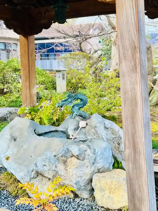 龍蟠寺の{uncategorized: "未分類", other: "その他", undefined: "問題あり", building: "その他建物", grave: "お墓", sacred_gate: "鳥居", guardian: "狛犬", statue: "像", buddha: "仏像", history: "歴史", nature: "自然", garden: "庭園", animal: "動物", pagoda: "塔", temizu: "手水舎", mountain_gate: "山門・神門", sanctuary: "本殿・本堂", subordinate: "末社・摂社", art: "芸術", scenery: "景色", jizo: "地蔵", ema: "絵馬", goshuin: "御朱印", omikuji: "おみくじ", items: "授与品その他", amulet: "お守り", goshuincho: "御朱印帳", eats: "食事", festival: "お祭り", votive_dance: "神楽", shichigosan: "七五三参", wedding: "結婚式", experience: "体験その他", initially: "初詣", around: "周辺", anti_infection: "感染症対策"}
