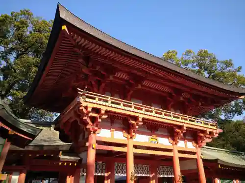 武蔵一宮氷川神社の山門・神門