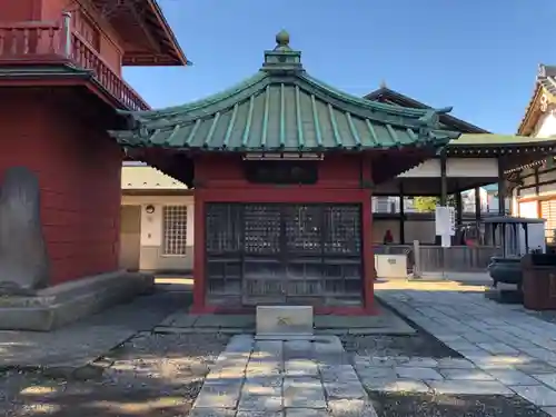 西新井大師総持寺の末社・摂社