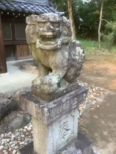 八幡神社の狛犬