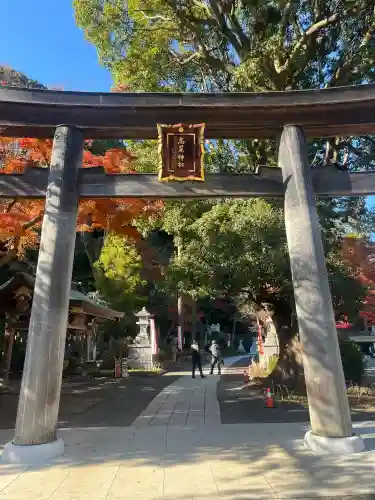 高麗神社の{uncategorized: "未分類", other: "その他", undefined: "問題あり", building: "その他建物", grave: "お墓", sacred_gate: "鳥居", guardian: "狛犬", statue: "像", buddha: "仏像", history: "歴史", nature: "自然", garden: "庭園", animal: "動物", pagoda: "塔", temizu: "手水舎", mountain_gate: "山門・神門", sanctuary: "本殿・本堂", subordinate: "末社・摂社", art: "芸術", scenery: "景色", jizo: "地蔵", ema: "絵馬", goshuin: "御朱印", omikuji: "おみくじ", items: "授与品その他", amulet: "お守り", goshuincho: "御朱印帳", eats: "食事", festival: "お祭り", votive_dance: "神楽", shichigosan: "七五三参", wedding: "結婚式", experience: "体験その他", initially: "初詣", around: "周辺", anti_infection: "感染症対策"}
