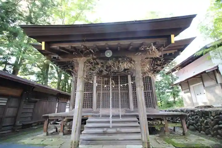 松谷神社の本殿・本堂
