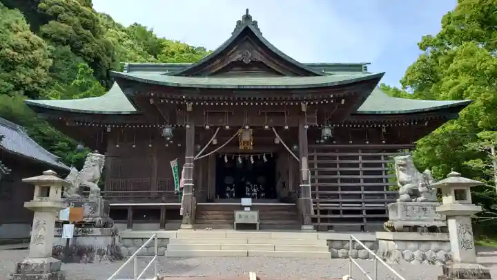 形原神社の本殿・本堂