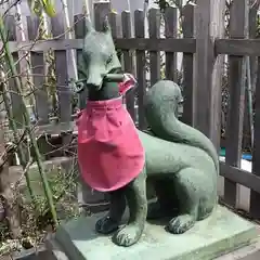 小田急豊川稲荷の狛犬