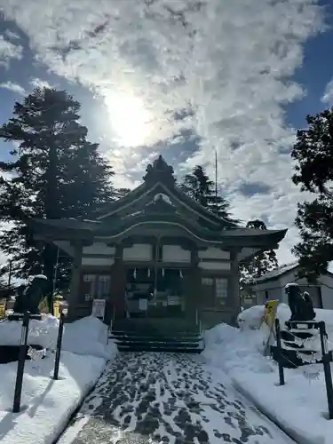 新川神社の本殿・本堂