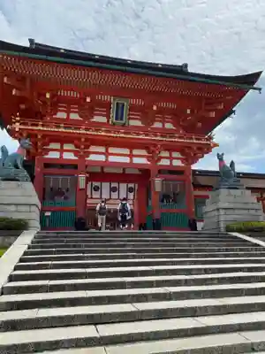 伏見稲荷大社の山門・神門