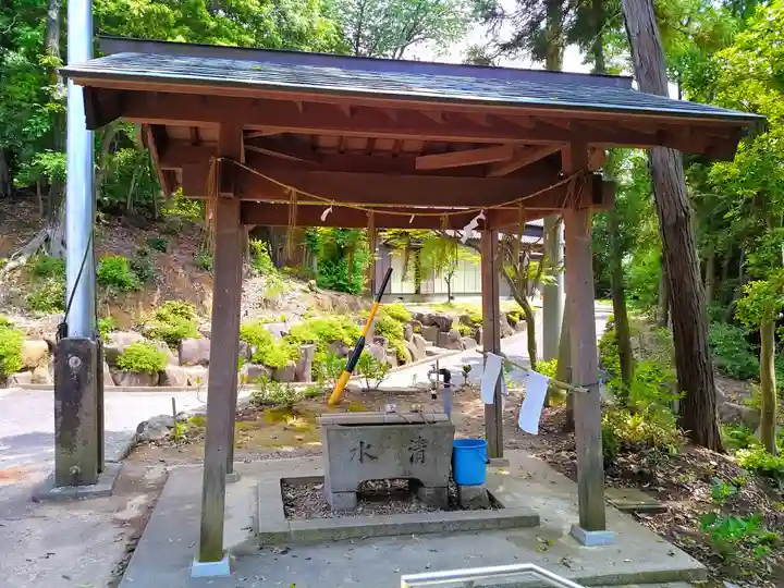 七所神社(百々七所神社)の手水舎