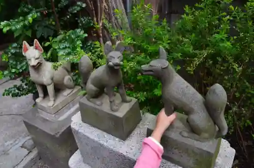 五十稲荷神社(栄寿稲荷神社)の狛犬